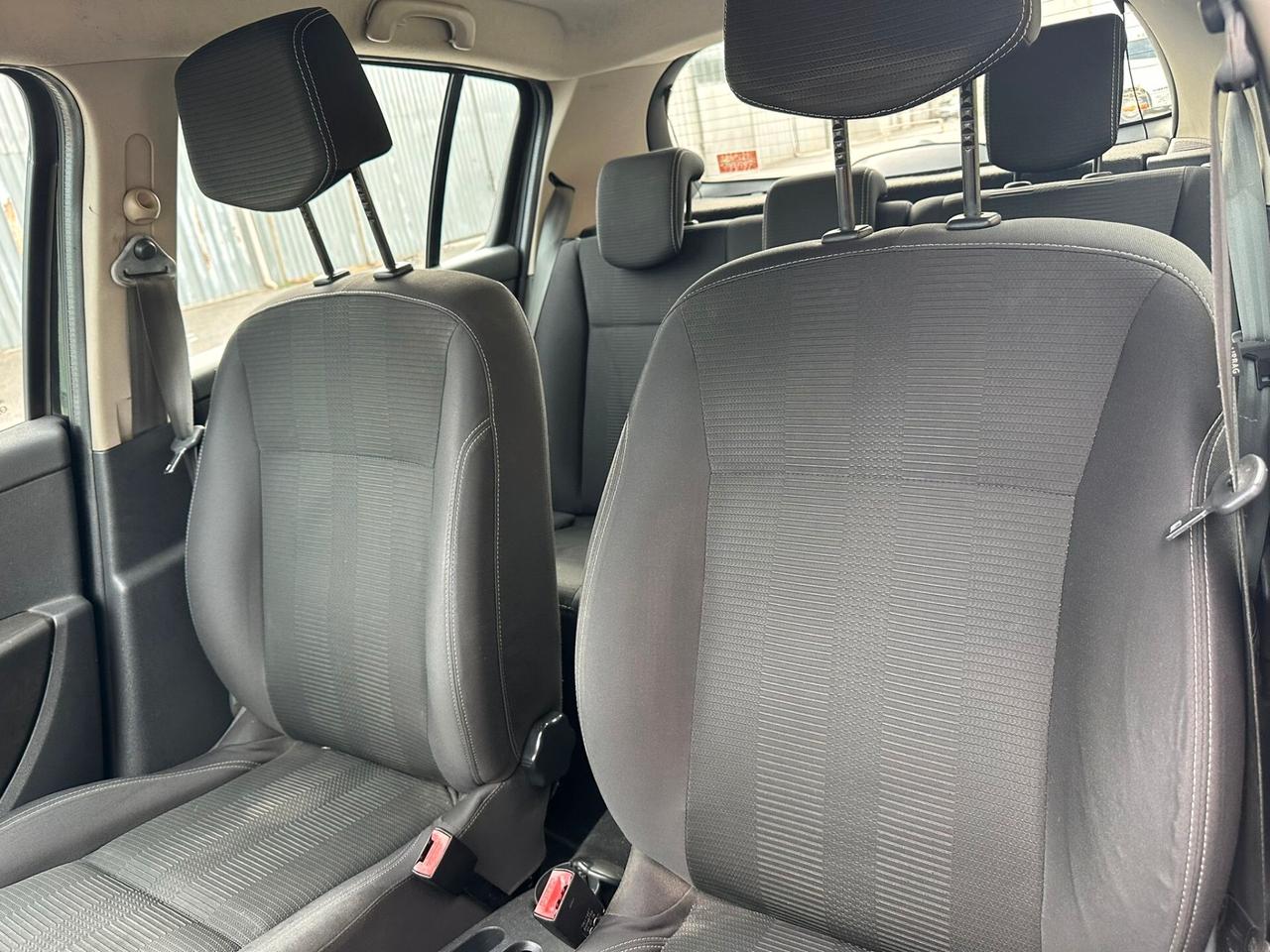 Renault Clio 1.2 16V 5 porte Luxe NEOPATENTATI