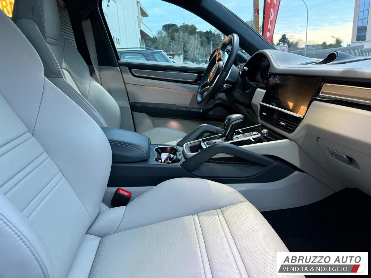 PORSCHE Cayenne 3.0 V6 E-Hybrid