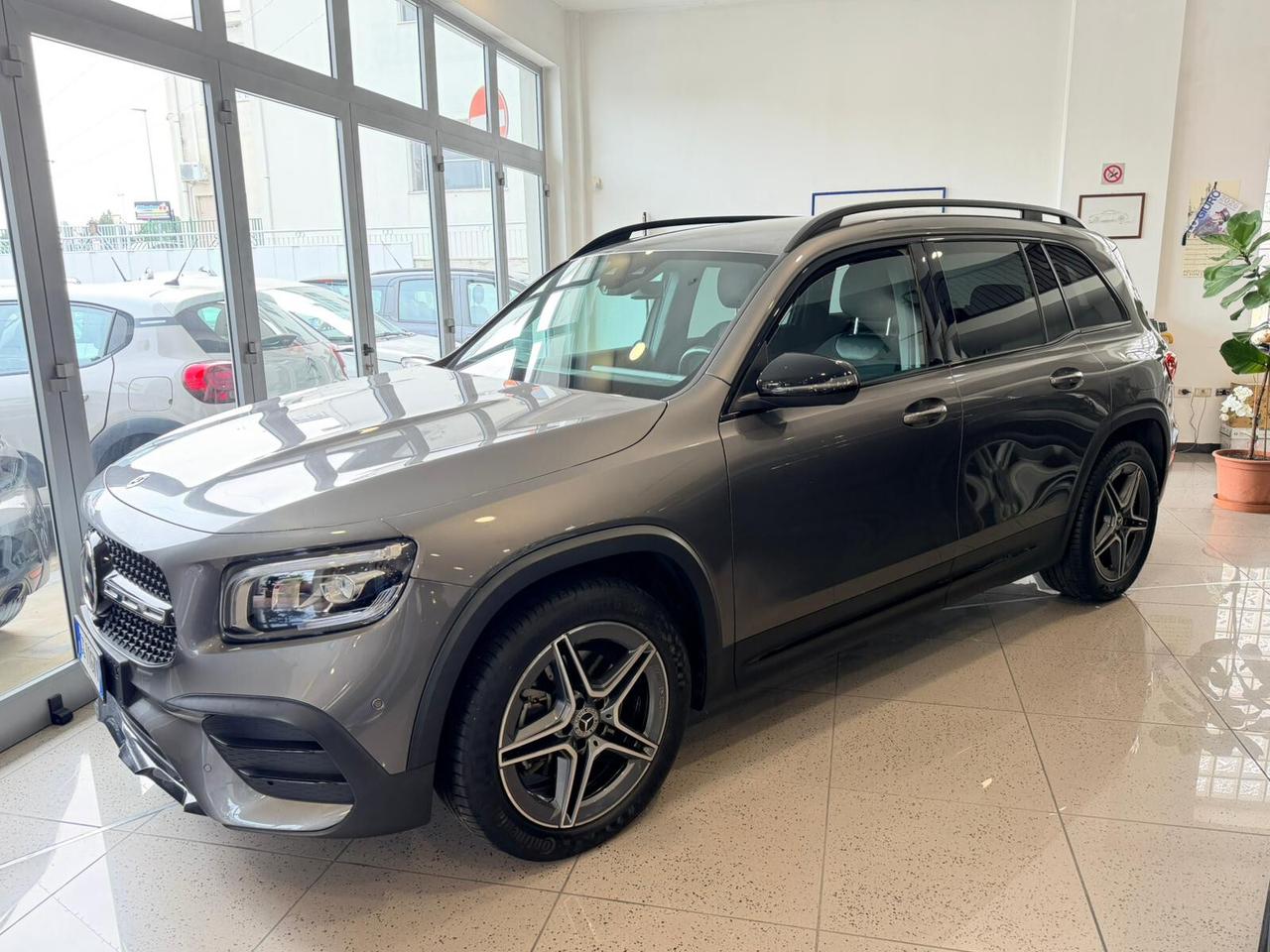 MERCEDES-BENZ GLB 200 D PREMIUM AMG