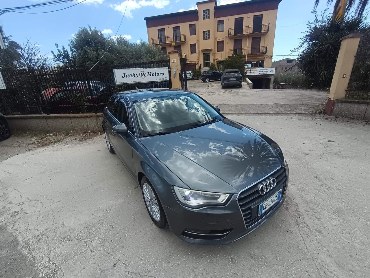 Audi A3 2.0 TDI 150 CV clean diesel Attraction