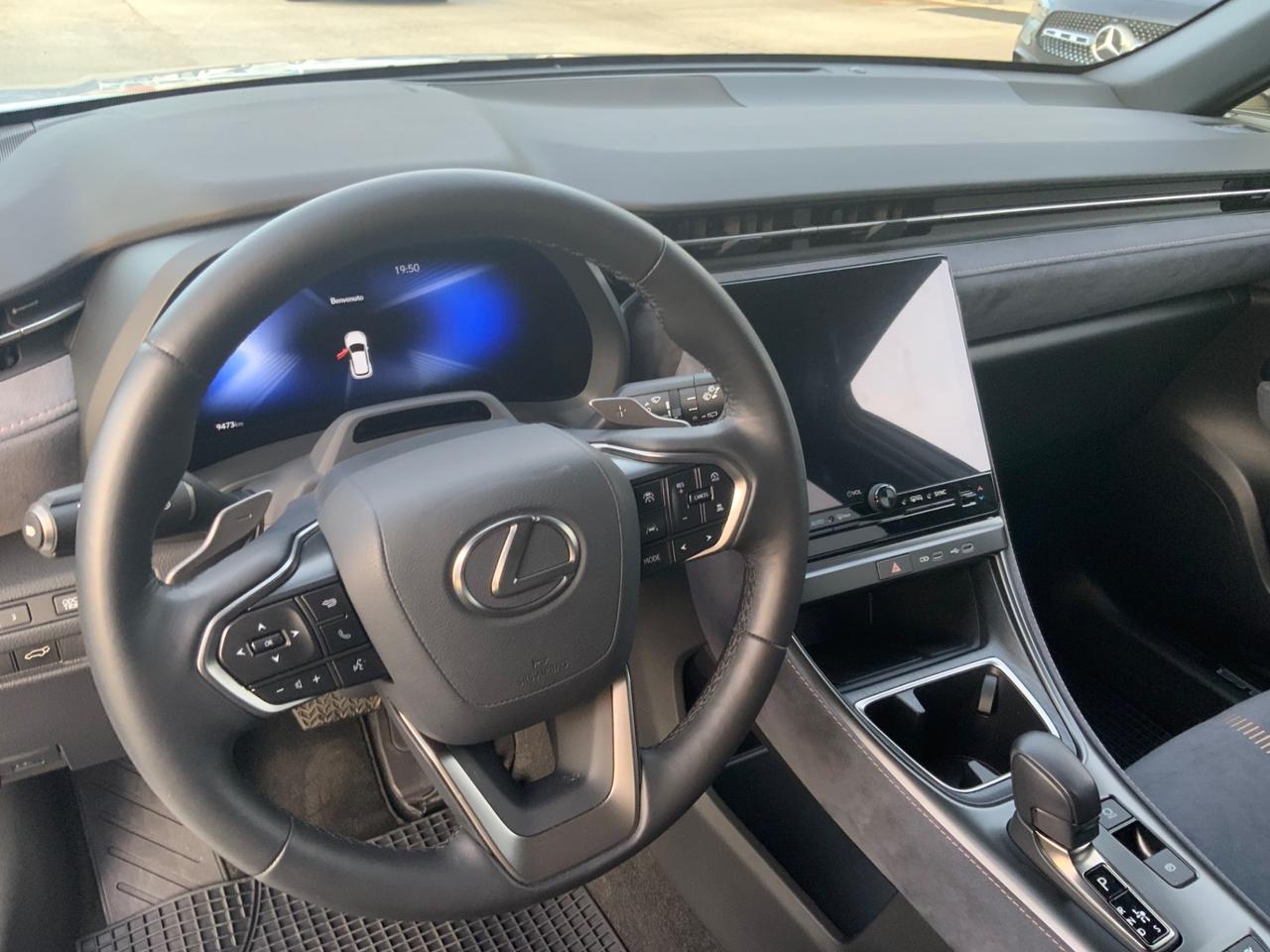 Lexus LBX Hybrid 4WD Cool
