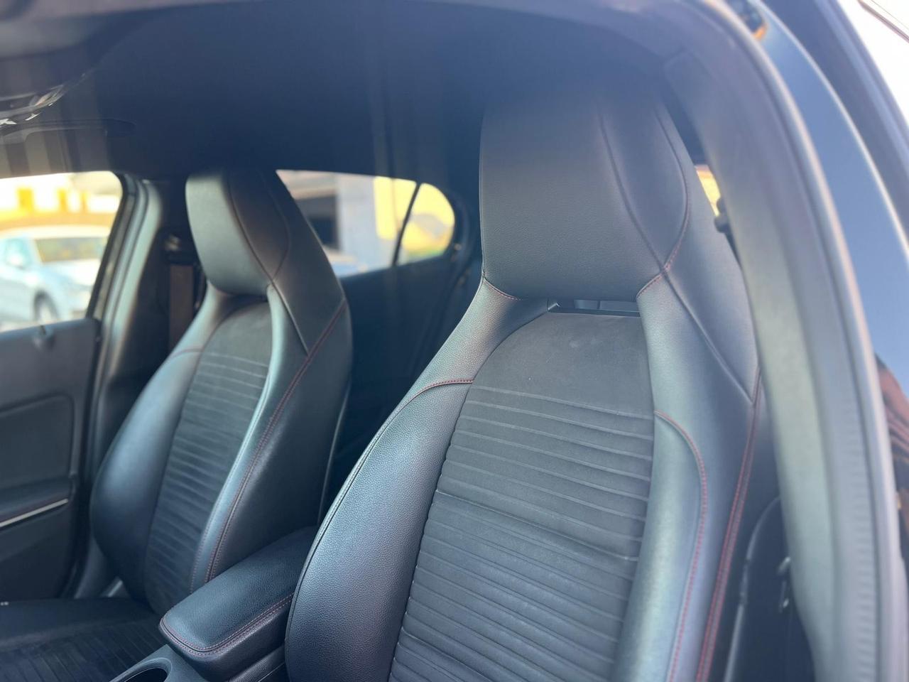 Mercedes-benz GLA 200 d Automatic Premium