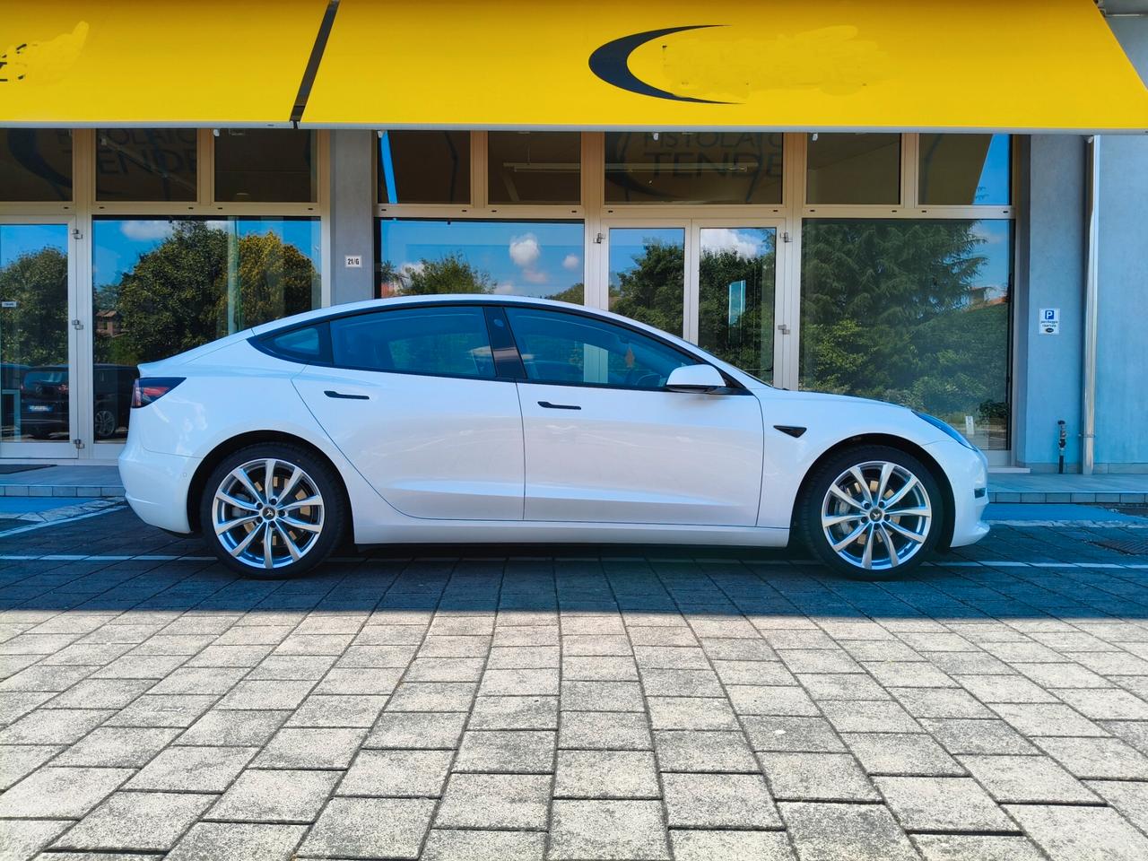 Tesla Model 3 Long Range Dual Motor AWD