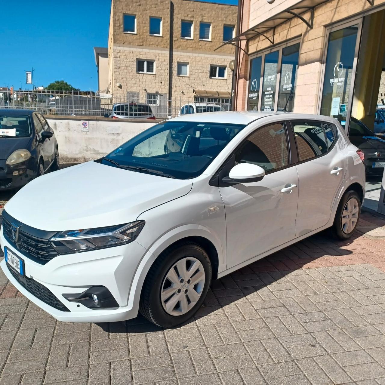 46.883KM COME NUOVA SANDERO 1.0 NEOPATENTATI