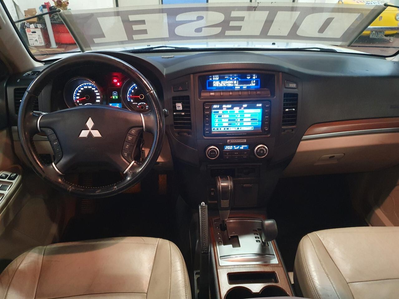 Mitsubishi Pajero 3.2 DI-D 16V 170cv 7p 2008