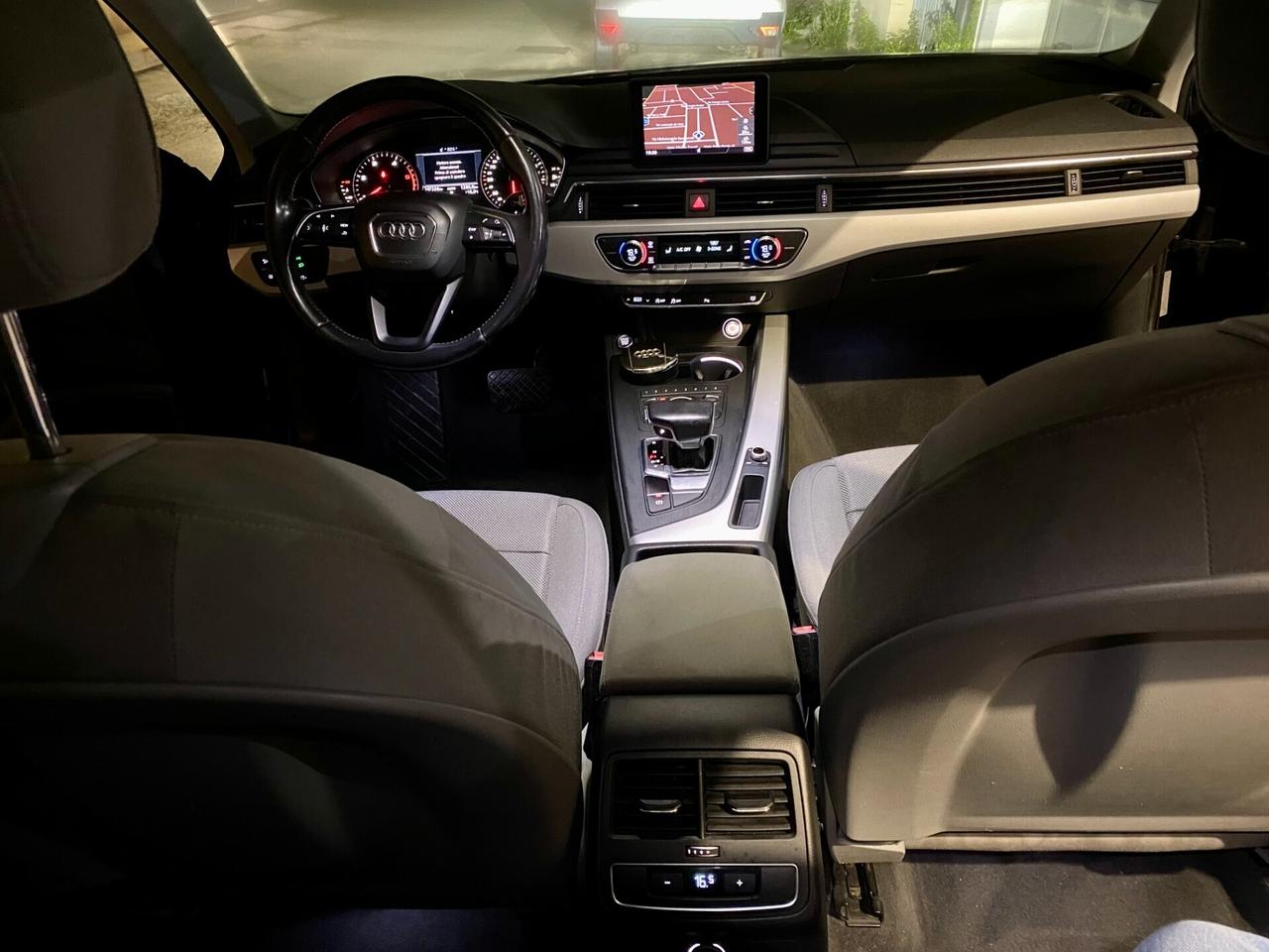 Audi A4 2.0 TDI 150 CV ultra S tronic Design.12/2015