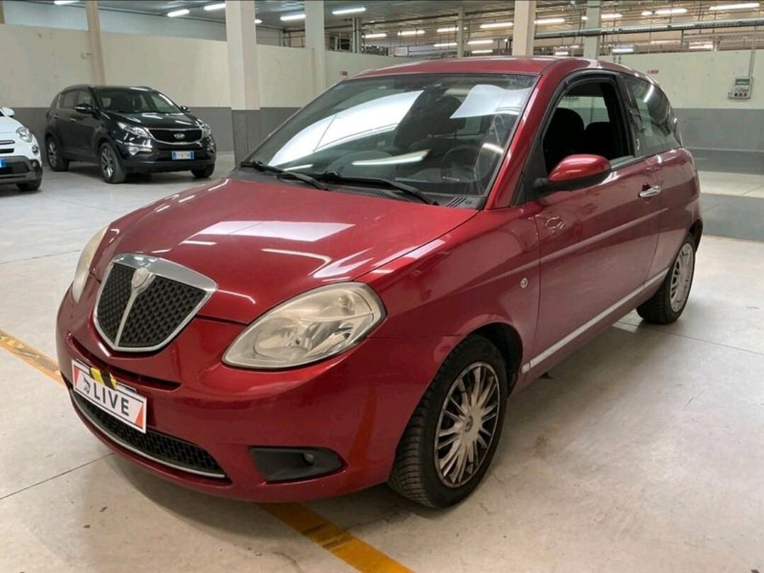 Lancia Ypsilon Y 1.2 GPL neopatentati