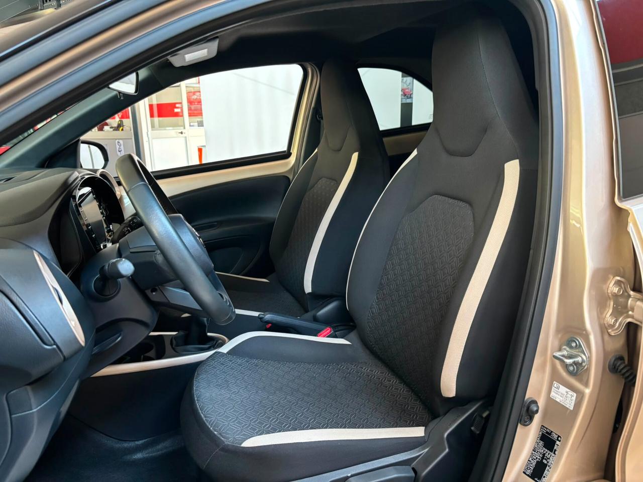 Toyota Aygo X 1.0 VVT-i 72 CV 5 porte Trend