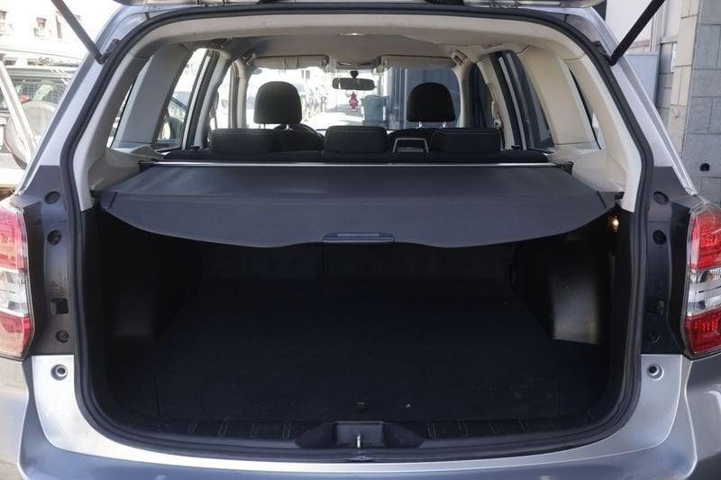 Subaru Forester Subaru Forester 2.0D-S 6MT Dynamic ANNO 2014