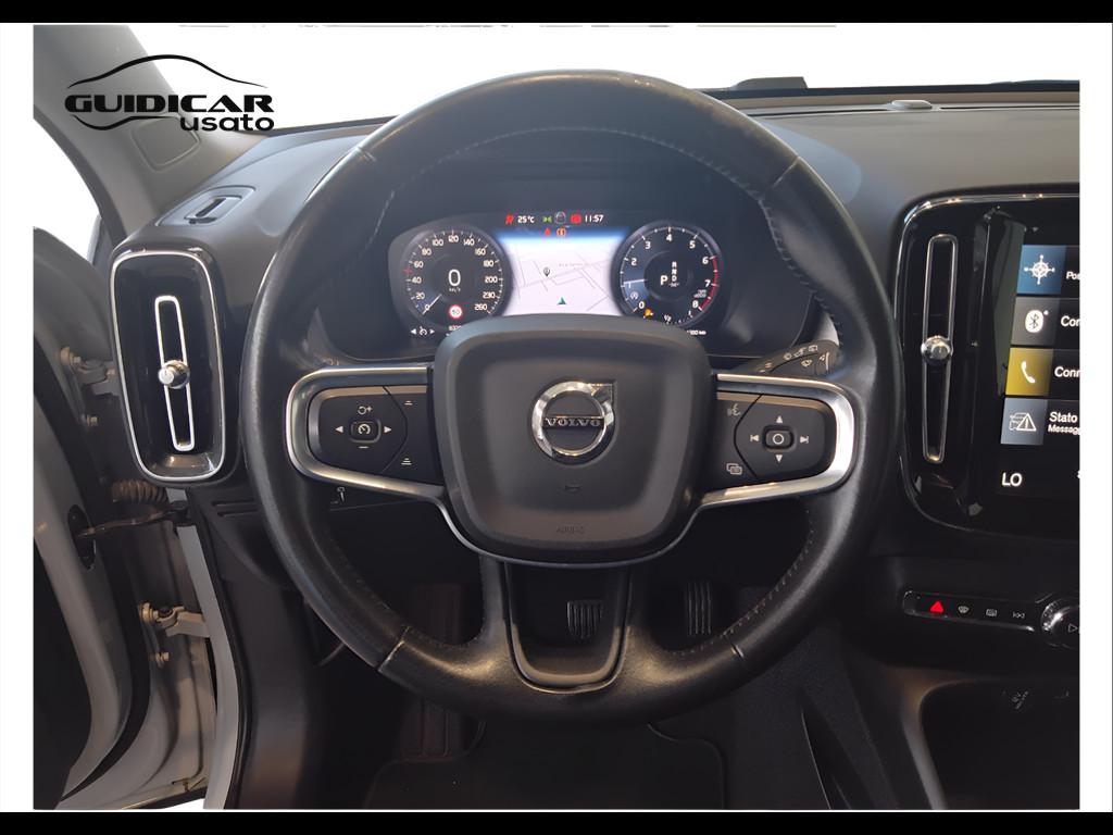 VOLVO XC40 - XC40 1.5 t2 Momentum Pro auto my21