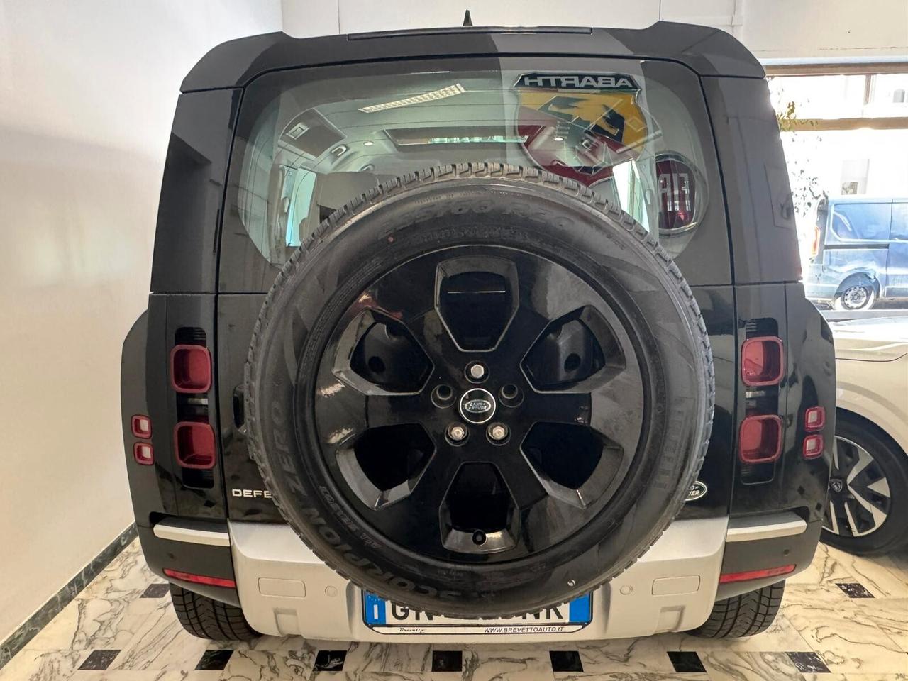 Land Rover Defender 110 3.0D I6 200 CV AWD Auto SE