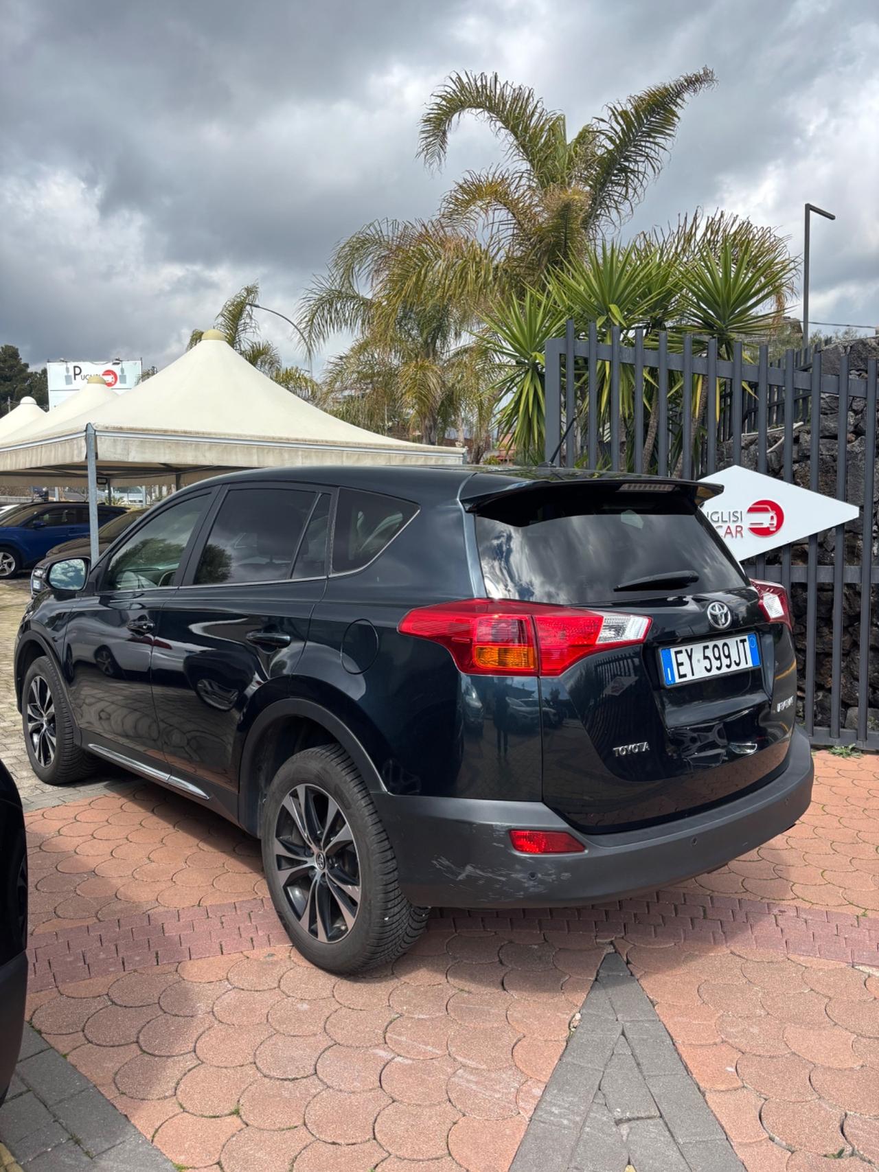 Toyota RAV 4 RAV4 2.0 D-4D 2WD Active 2015