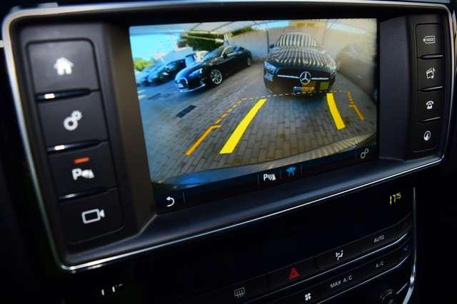 Jaguar XE 2.0 D 180 cv Automatica Prestige