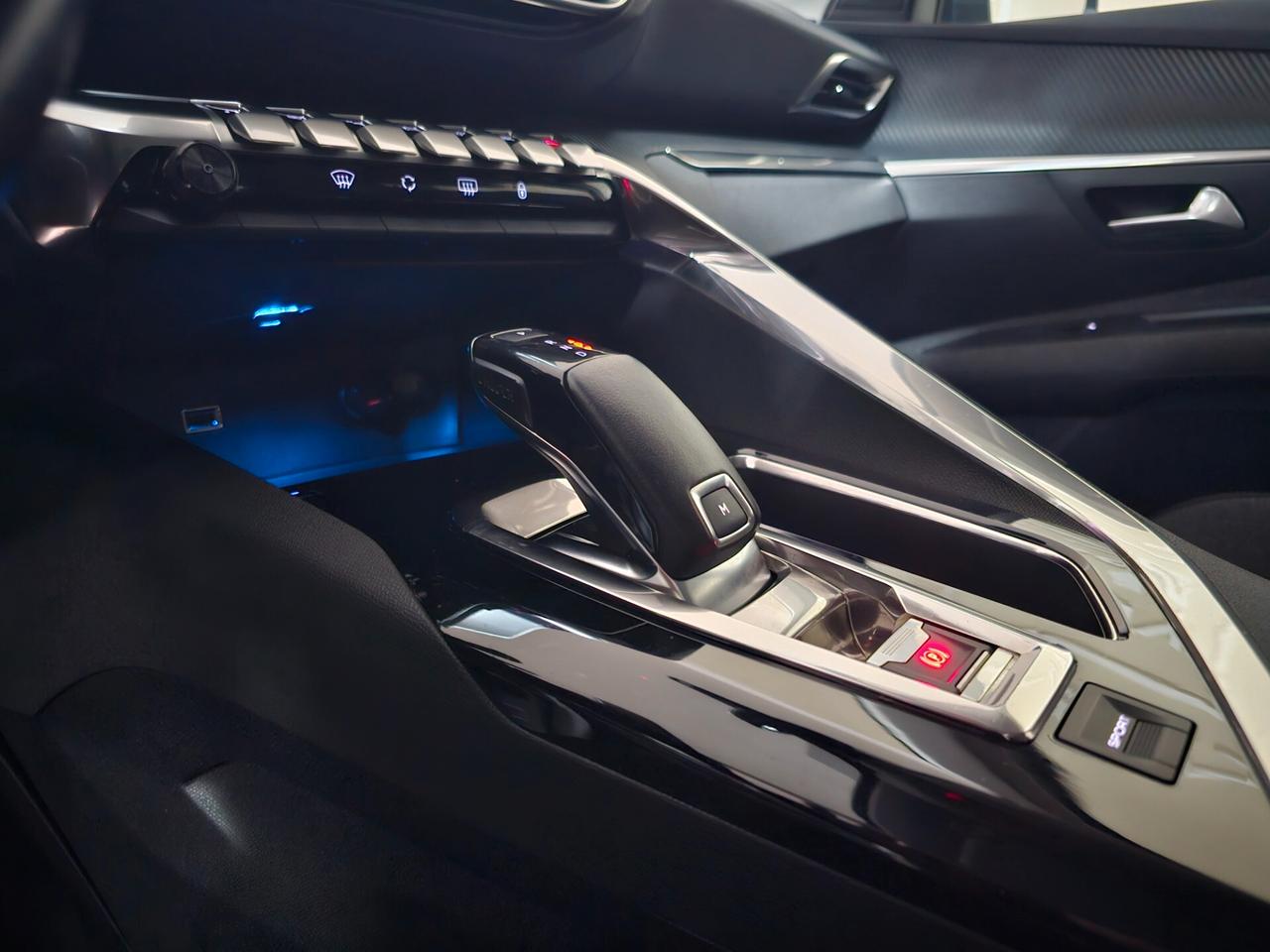 Peugeot 3008 BlueHDi 130 S&S EAT8 Business