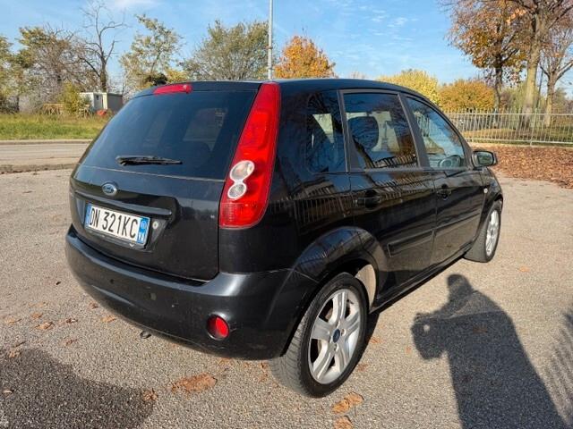 Ford Fiesta 1.2 16V 5p. euro 4 ok neopatentati