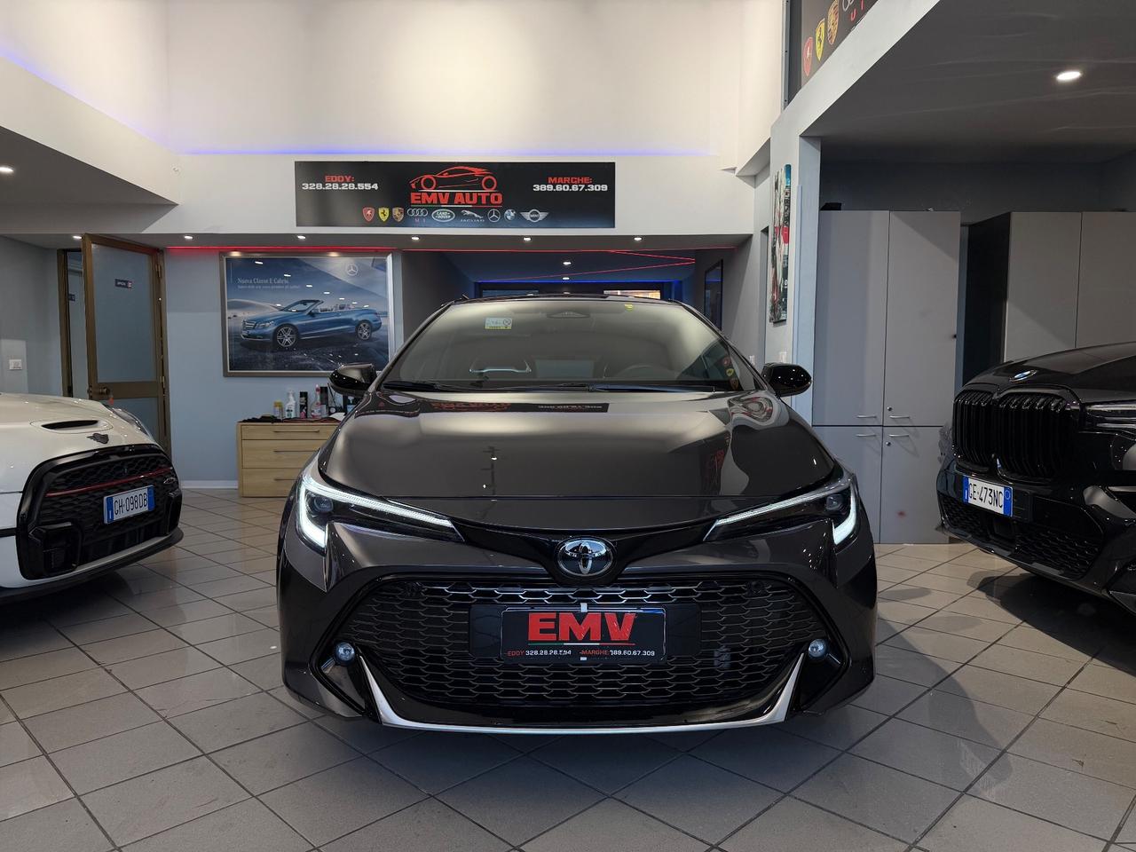 Toyota Corolla GR SPORT 2.0 Hybrid Bi-Tone