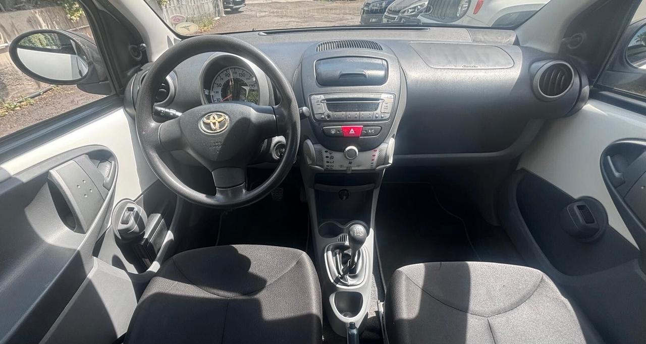 Toyota Aygo 1.0 12V VVT-i 5 porte Now Connect