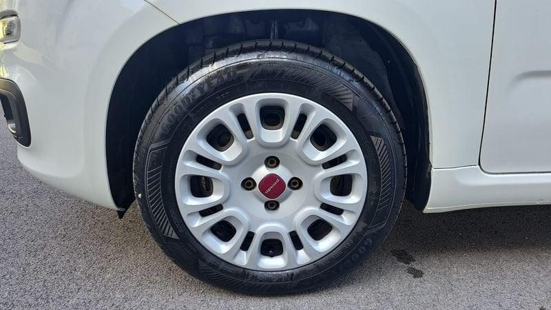 FIAT Panda 1.3 MJT 95 CV FENDINEBBIA/COMANDI AL VOLANTE (041)