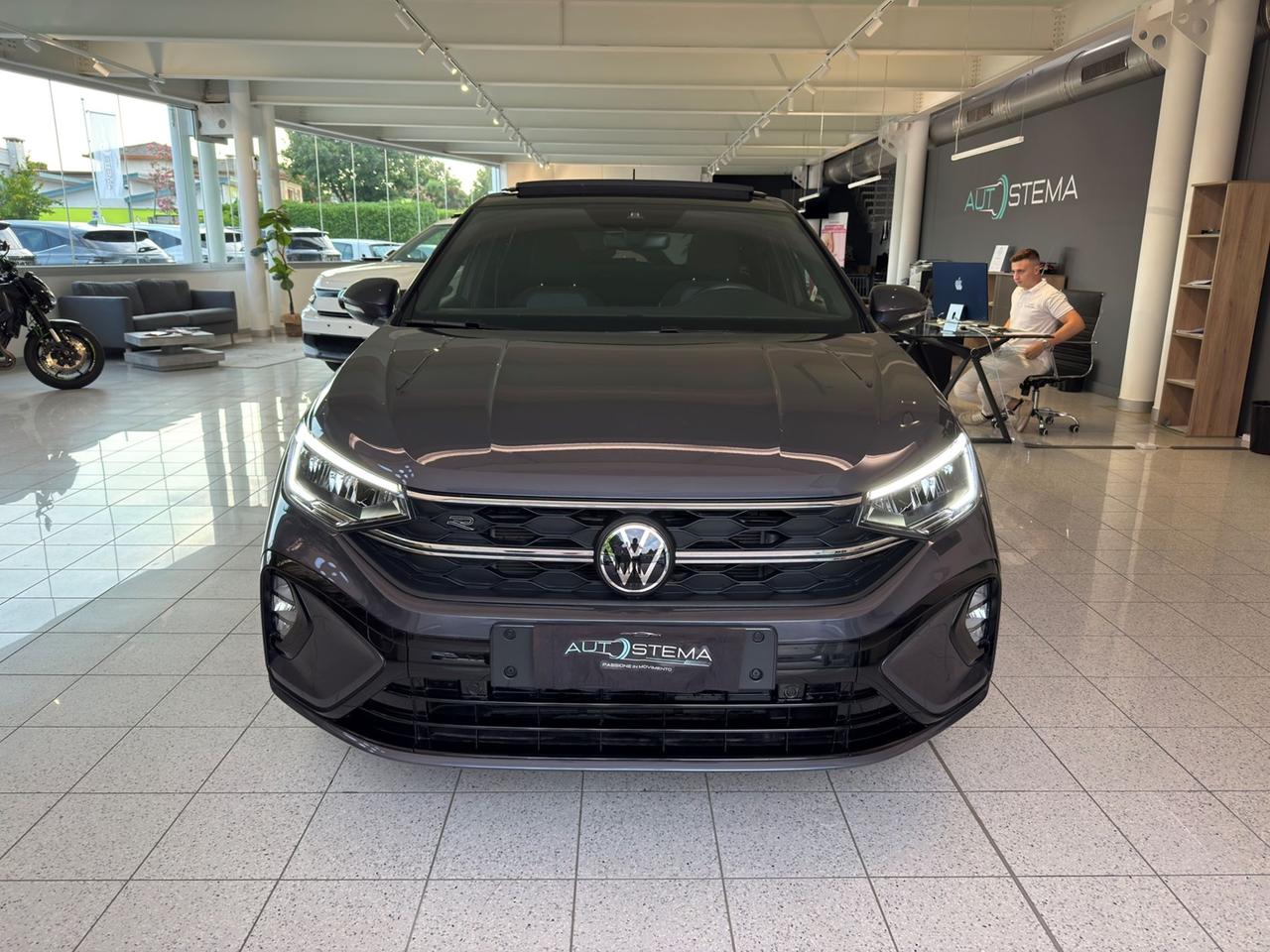 VOLKSWAGEN Taigo 1.0 tsi R-Line 115cv - TETTO APRIBILE