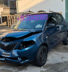 Lancia Ypsilon 1.0 FireFly 5 porte S&S Hybryd Gold
