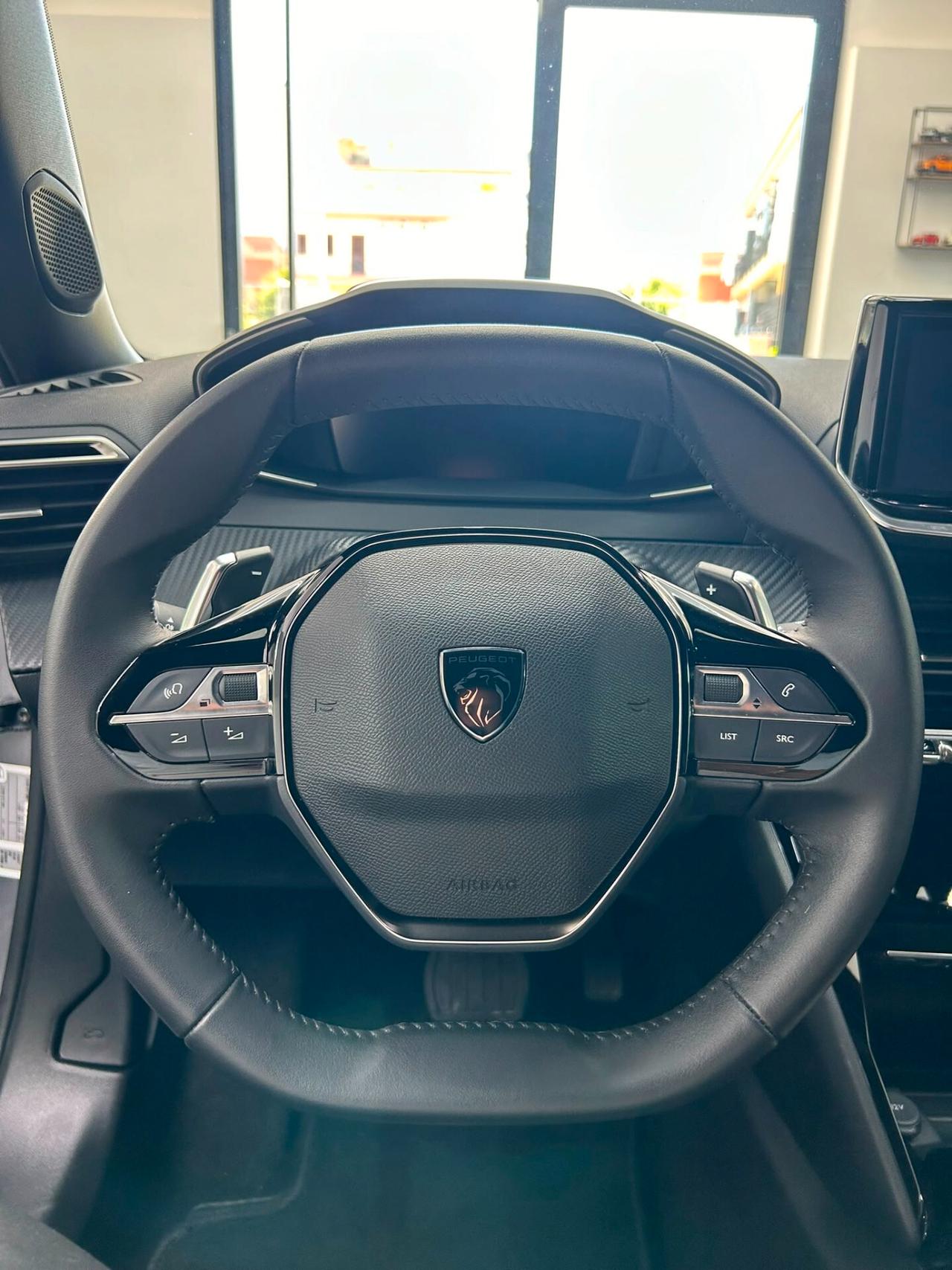 Peugeot 2008 PureTech 1.2 Benzina 130 cv S&S EAT8 Allure