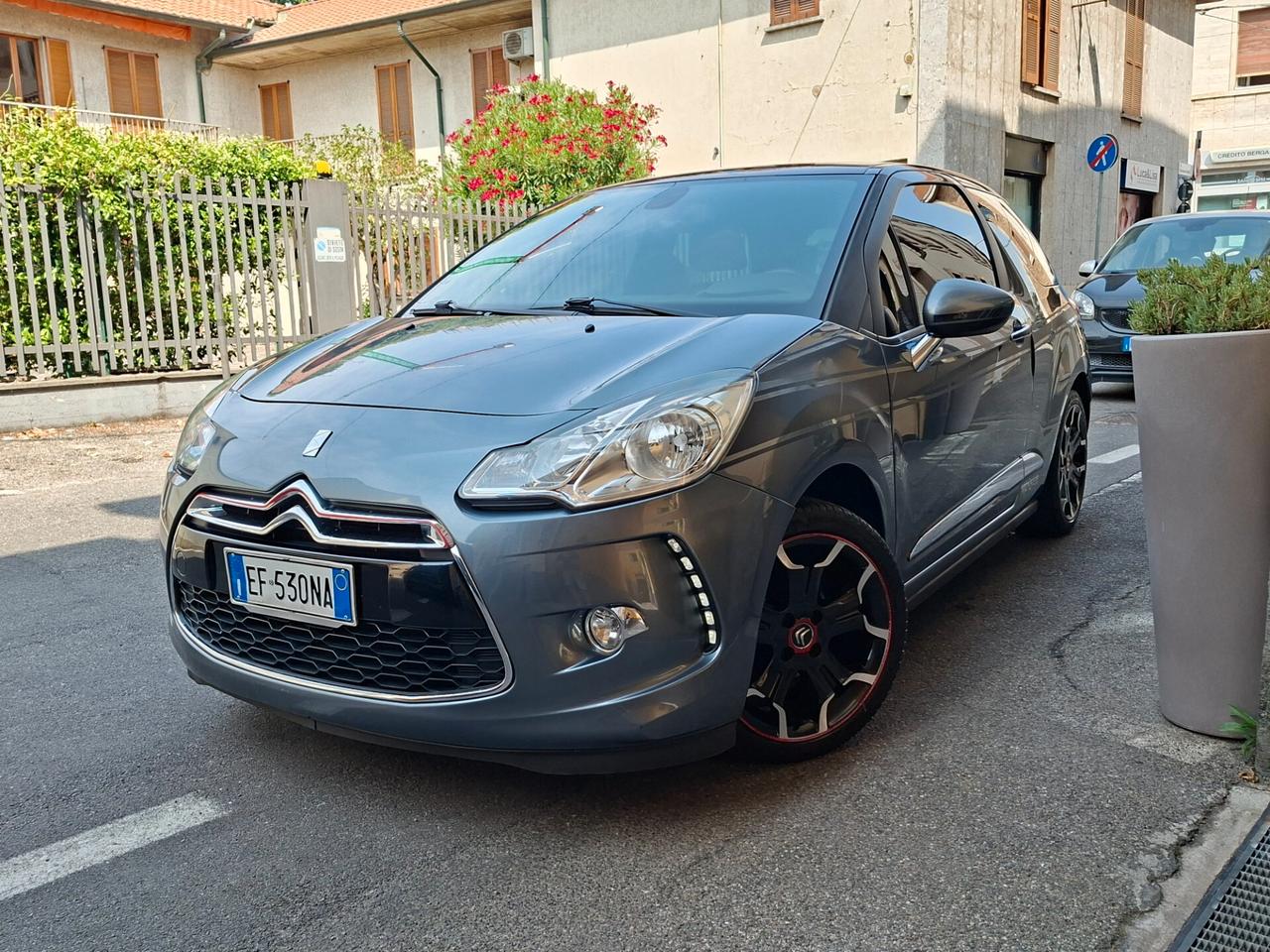 Ds DS3 3 1.6 HDi 90 Just Black