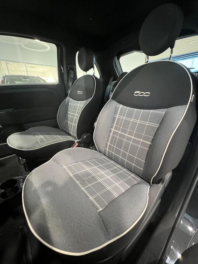 FIAT 500 1.0 Hybrid Lounge Apple CarPlay