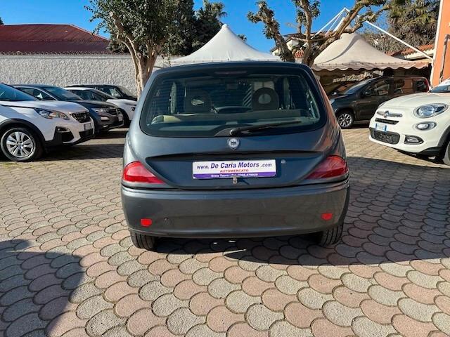 LANCIA Ypsilon Hybrid 1.0 Benz. 70CV Silver - 2022