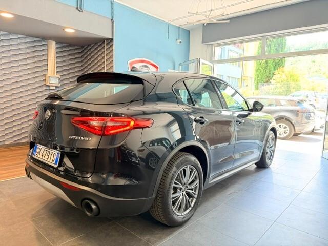 Alfa Romeo Stelvio 2.2 Turbodiesel 160 CV AT8 RWD Super Business