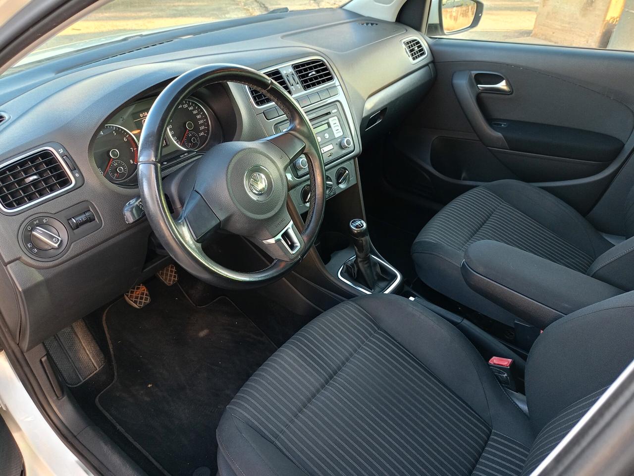VW POLO GPL UNICO PROPRIETARIO