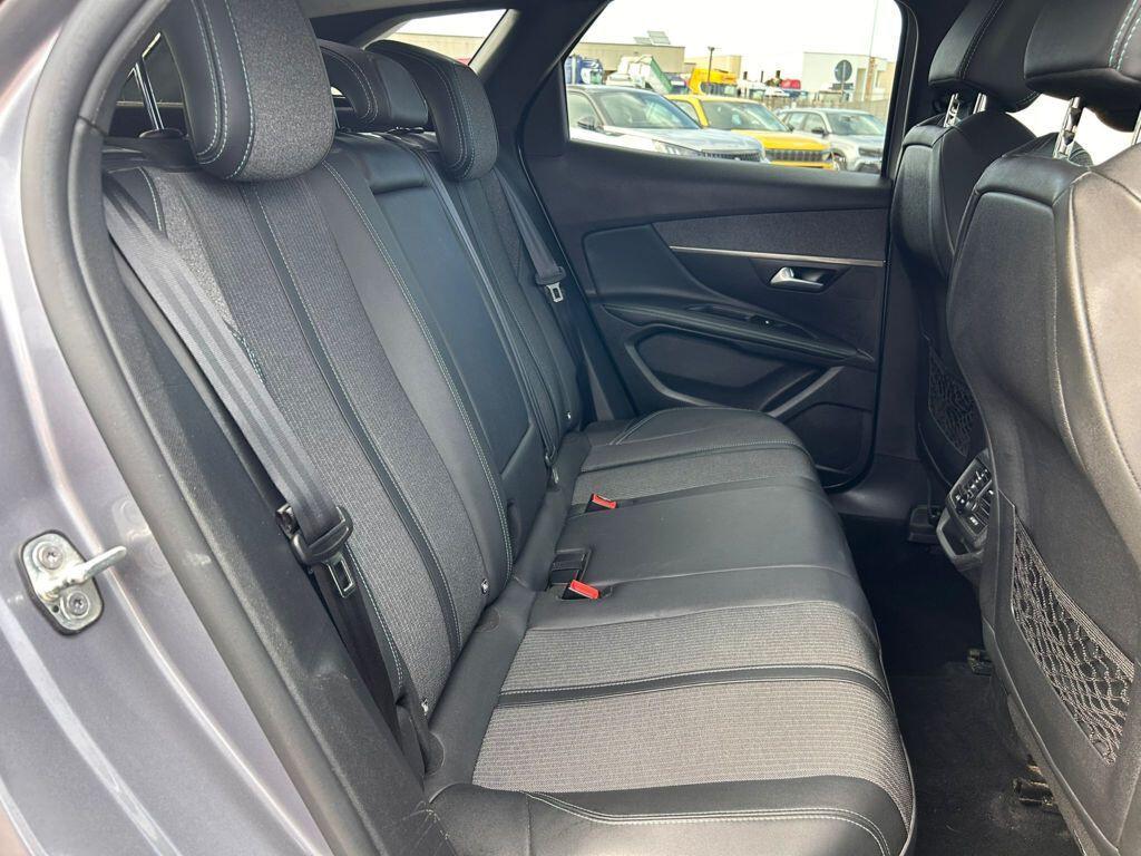 Peugeot 3008 Allure Pack 130cv EAT8