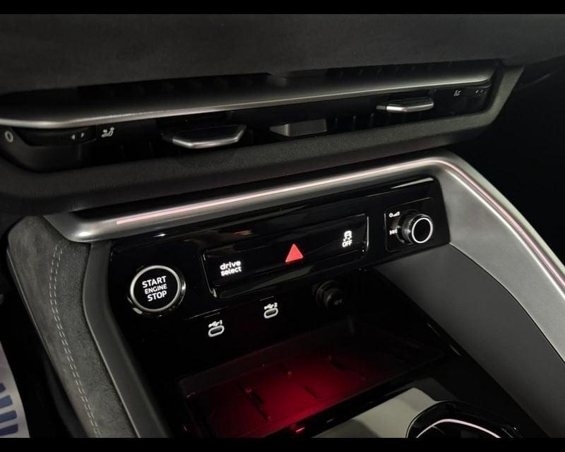 Audi Q5 3ª serie TDI 150 kW mHEV+ S tronic quattro S line edition
