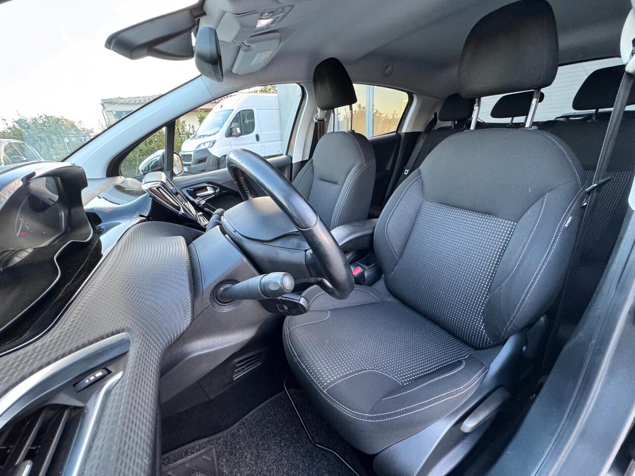 Peugeot 208 PureTech 82 5p. GPL Allure - GPL CASA MADRE - UNICO PROPRIETARIO