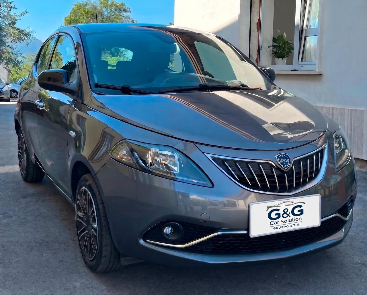 Lancia Ypsilon 1.0 Hybrid Gold
