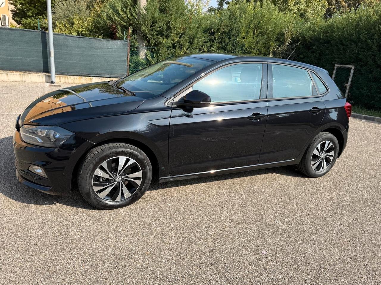 Volkswagen Polo 1.0 - NEOPATENTATI - 12 MESI DI GARANZIA -