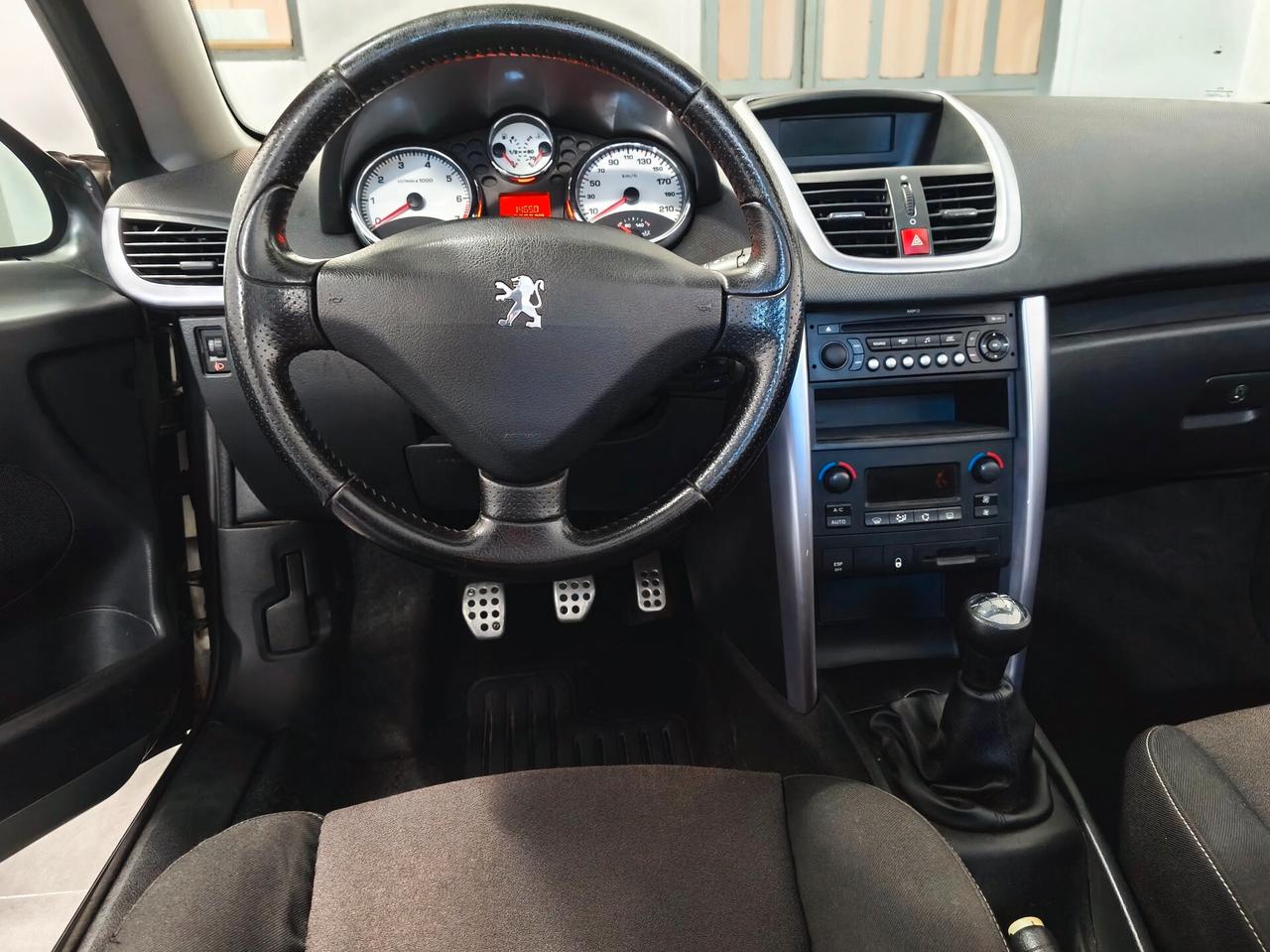 Peugeot 207 1.6 VTi 120CV CC aut. Féline