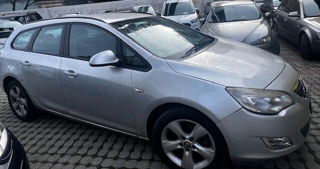 Opel Astra 1.7 CDTI 110CV Sports Tourer Cosmo