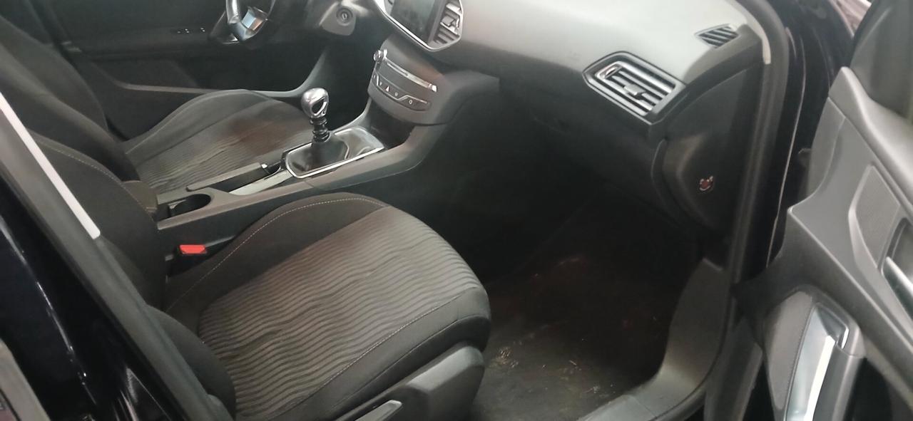 Peugeot 308 1.6 s.w. diesel neopatentati