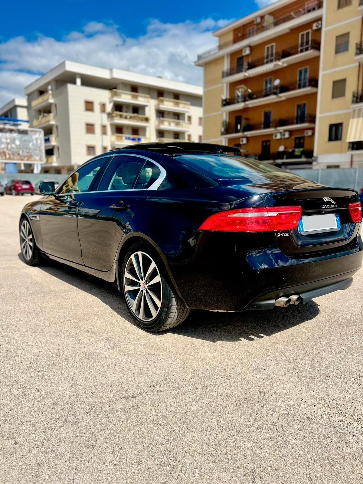 Jaguar XE 2.0 D Turbo 180CV aut. Prestige