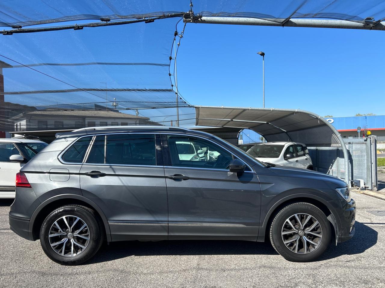 Volkswagen Tiguan 2.0 tdi Business 150cv dsg#BAULE ELETTRICO