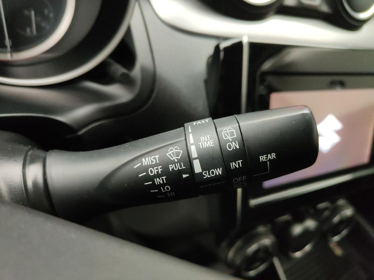 SUZUKI Swift VI 2020 1.2 HYBRID 83CV TOP