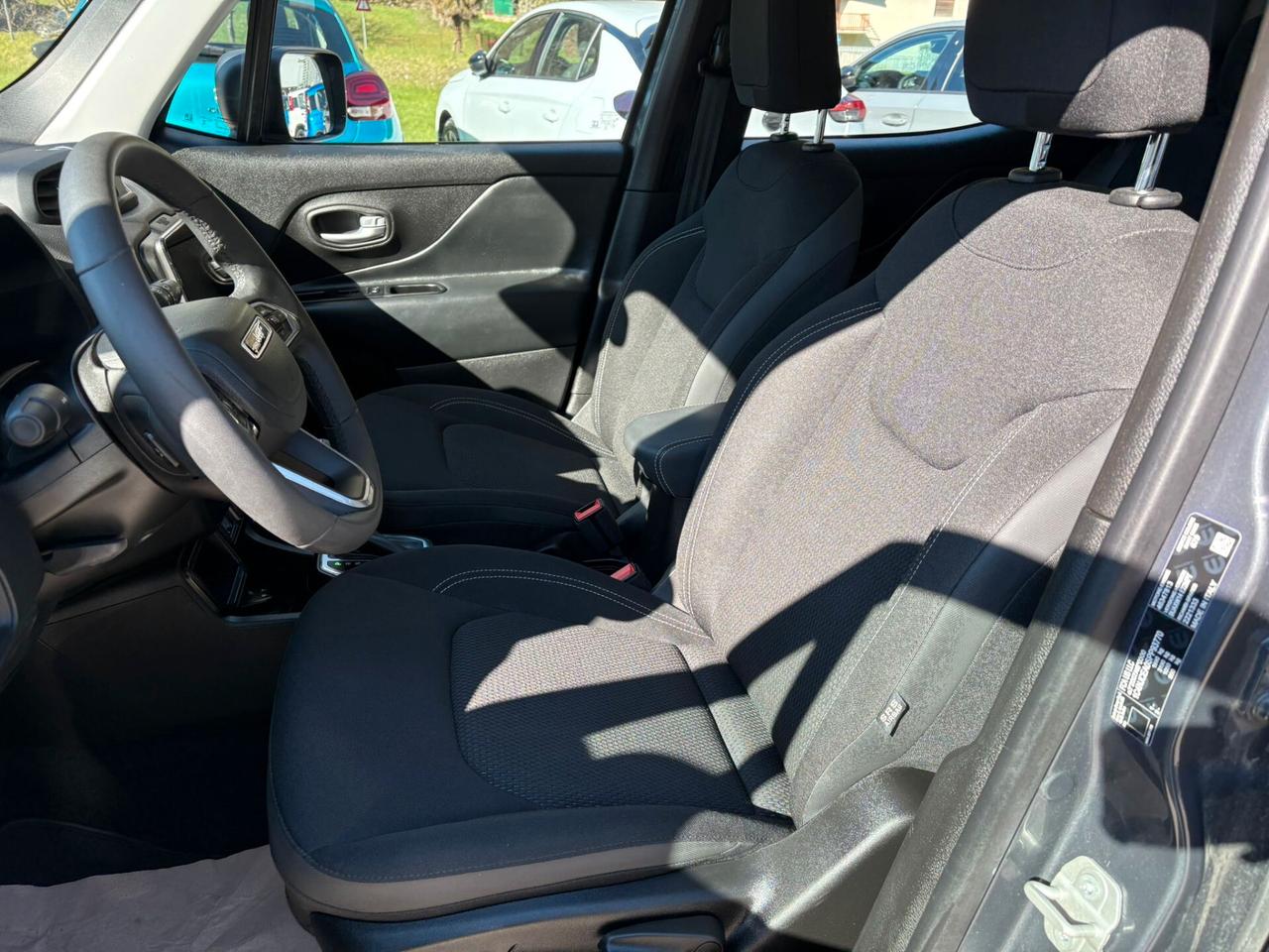 Jeep Renegade 1.5 Turbo T4 MHEV Summit