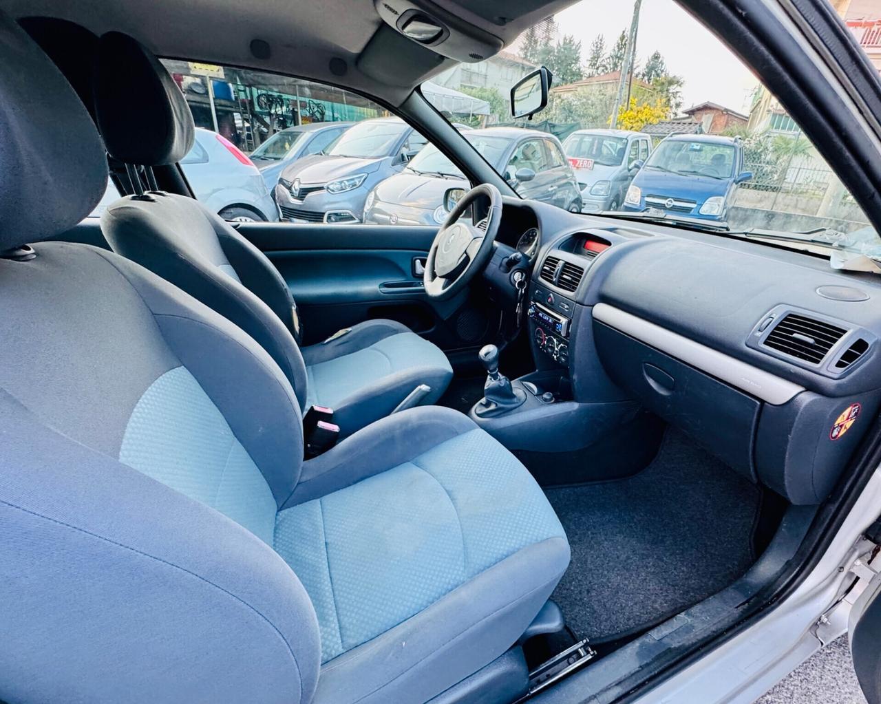 Renault Clio 1.2 3 porte ok neopatentati