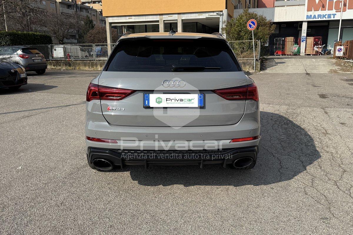 AUDI RS Q3 quattro S tronic