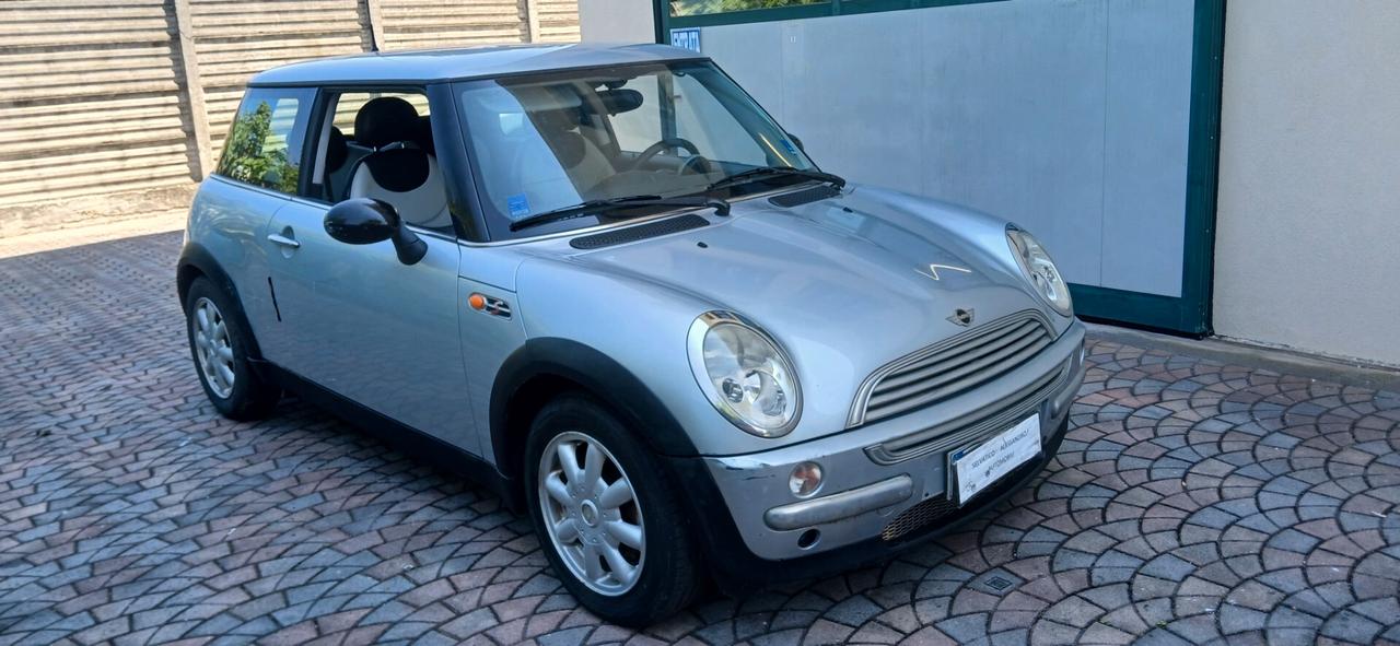 Mini One benzina pochi km neopatentati