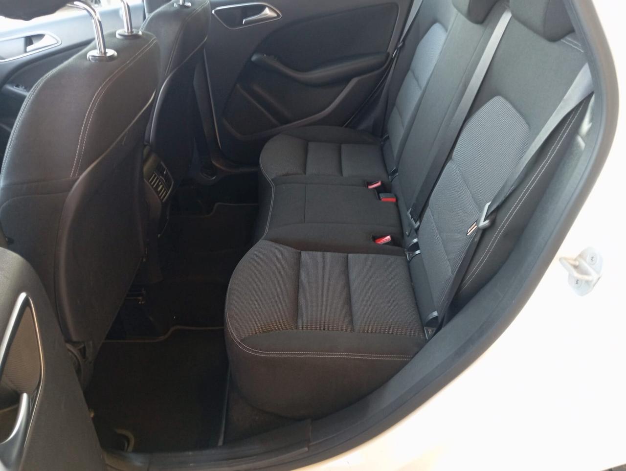 Mercedes-benz B 200 CDI BlueEFFICIENCY Executive