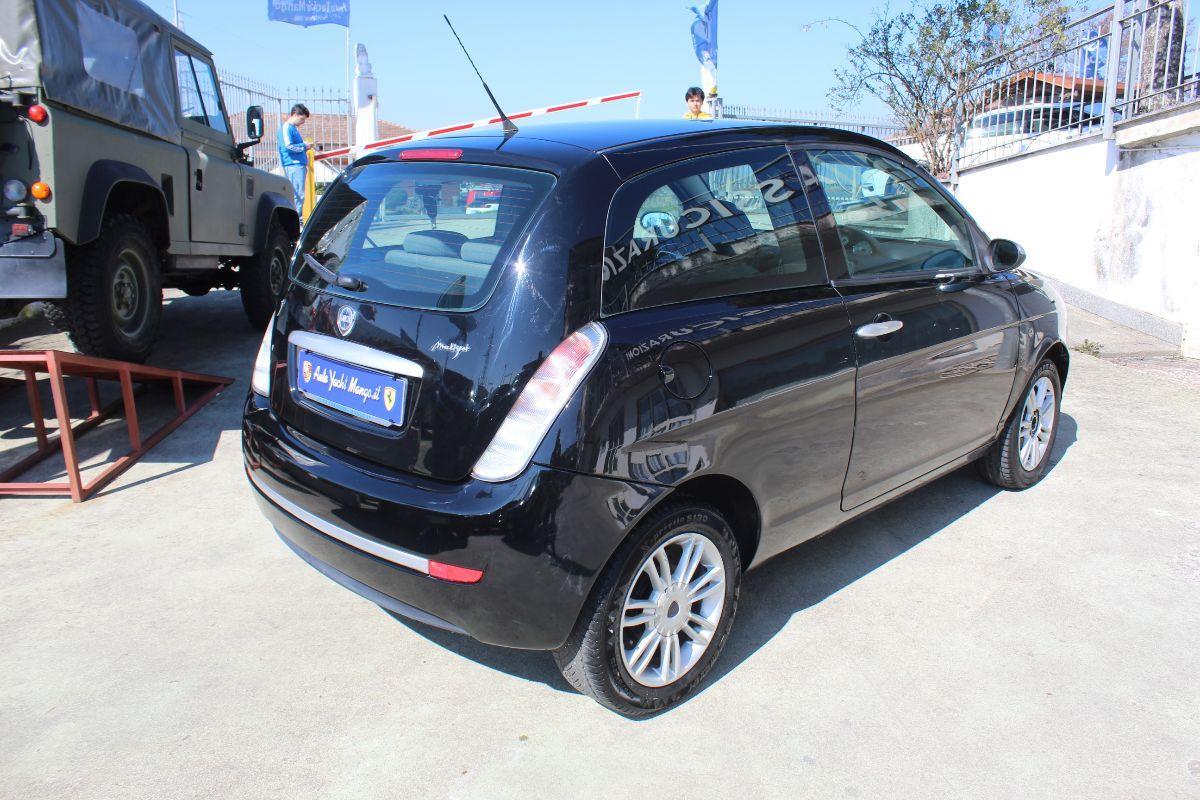 LANCIA - Ypsilon - 1.3 MJT Argento
