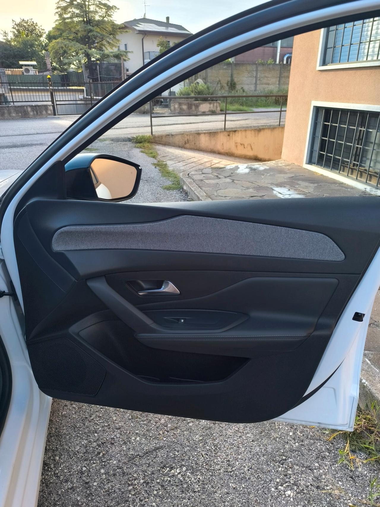 Peugeot 308 BlueHDi 130 S&S EAT8 SW Allure Pack