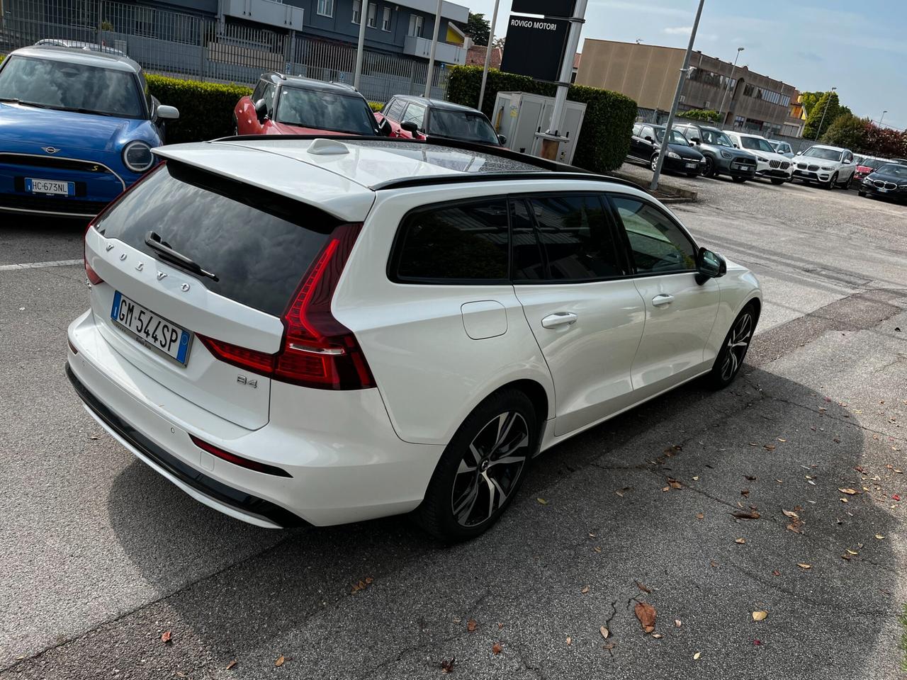 Volvo V60 B4 (d) automatico Plus Dark