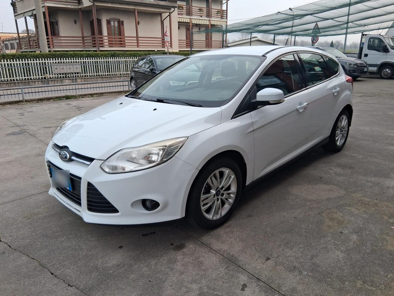 Ford Focus 1.6 105 CV